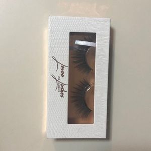Lavaa lashes premium faux mink
